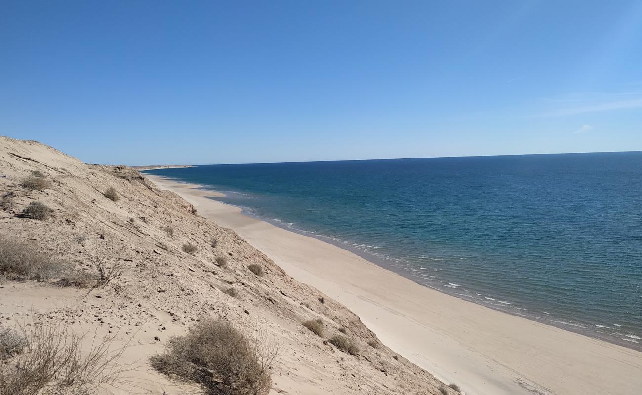 Photo de Playa El Borrascoso avec sable lumineux de surface