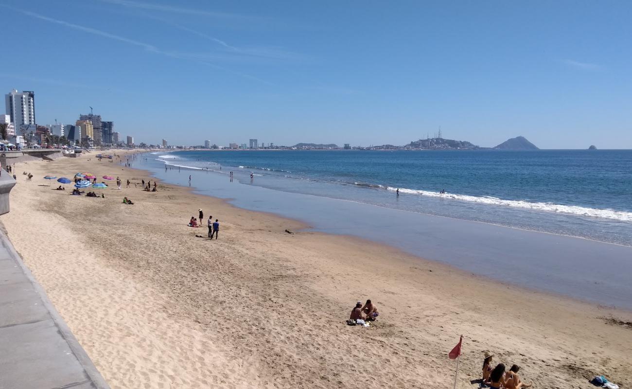Photo de North beach II avec sable beige de surface