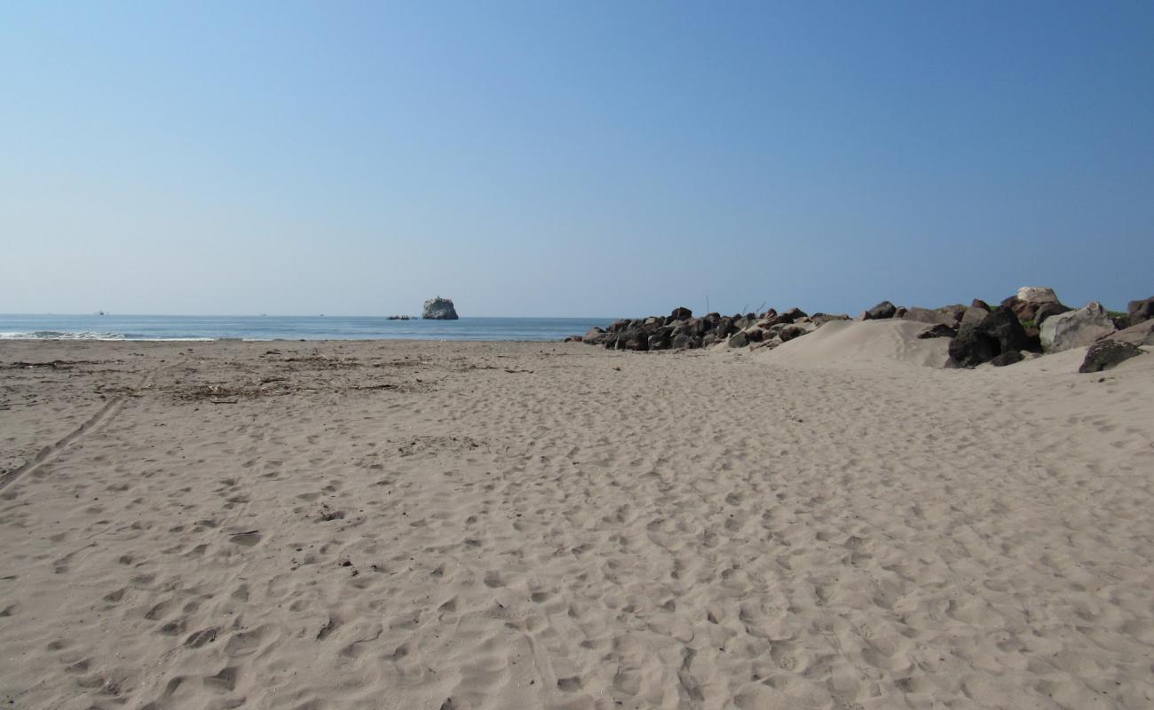 Photo de Rey beach avec sable fin et lumineux de surface