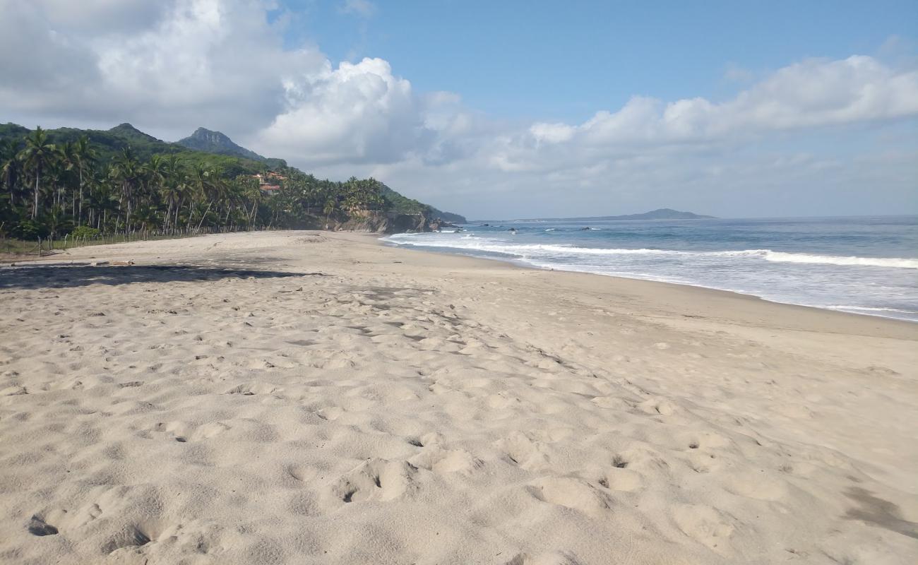 Photo de Patzcuaro Sur beach avec sable gris de surface