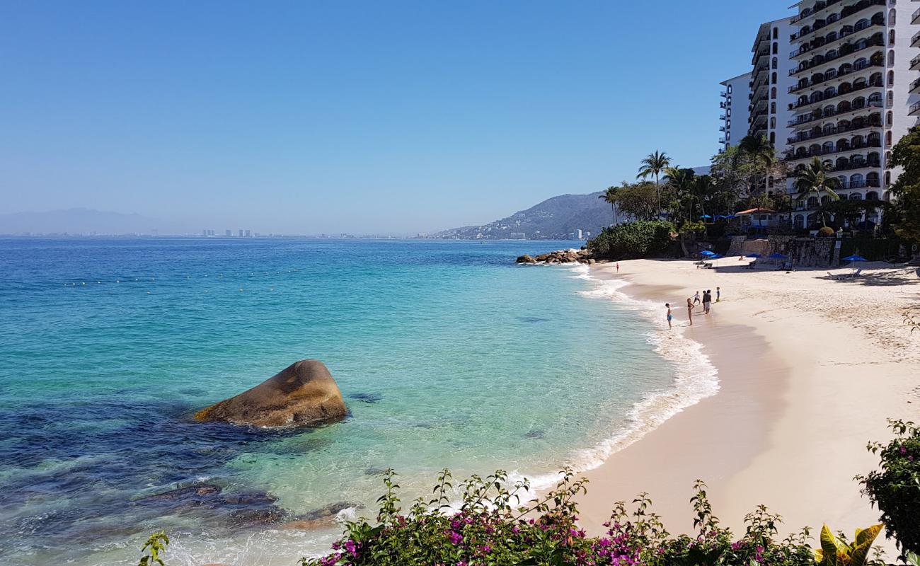 Photo de Gemelas beach avec sable beige de surface