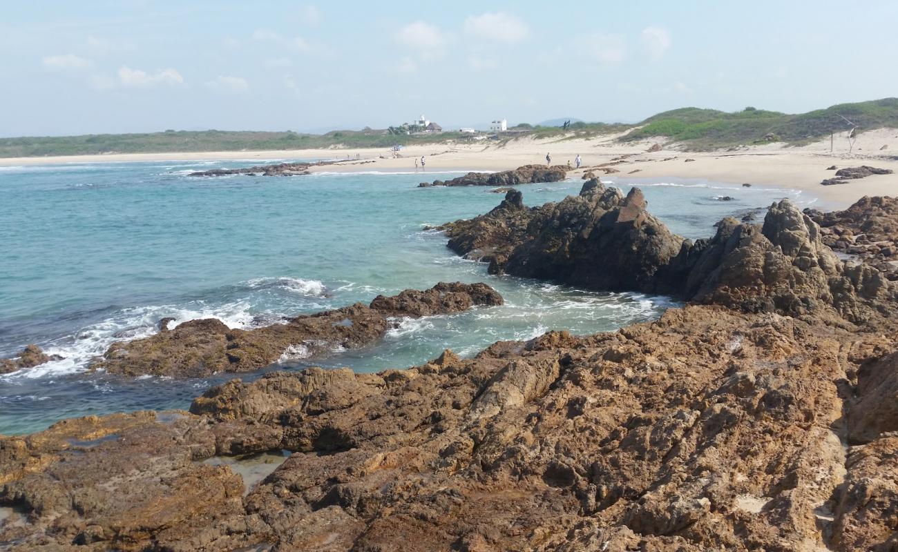 Photo de Chalacatepec beach avec sable beige de surface