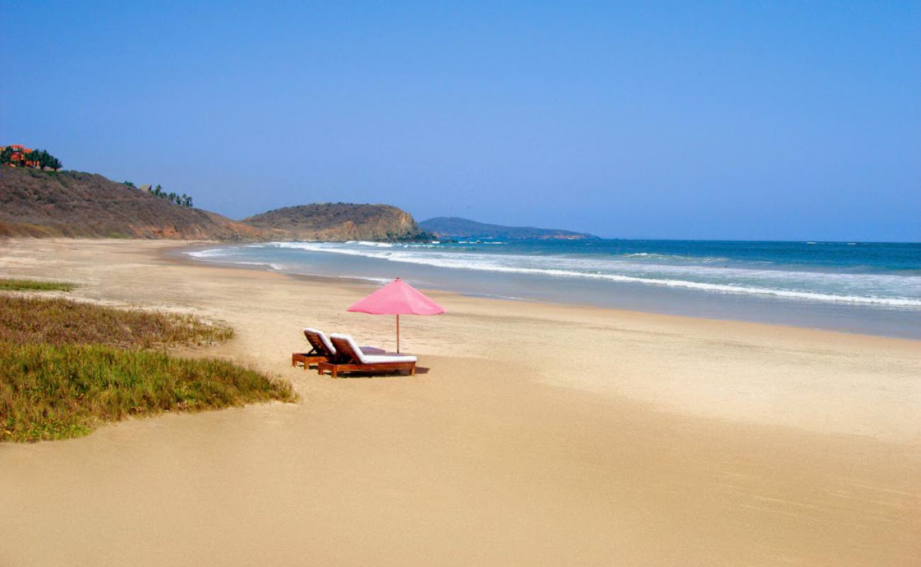 Photo de Alamandas beach avec sable beige de surface