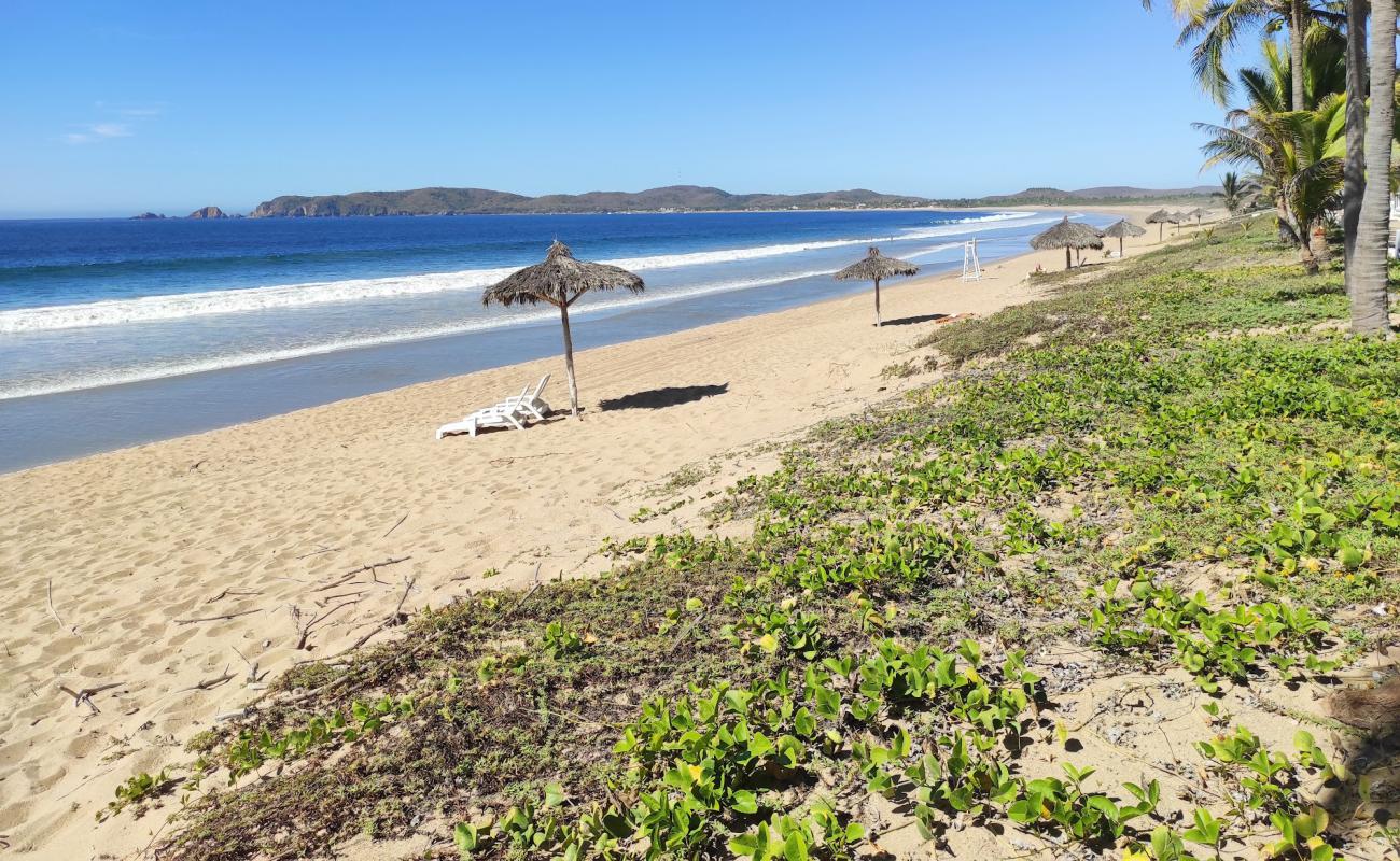 Photo de Punta Perula Chamela avec sable lumineux de surface