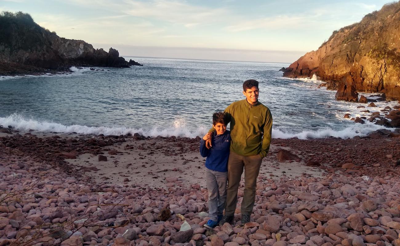 Photo de Playa la concha avec terrain rocheux de surface
