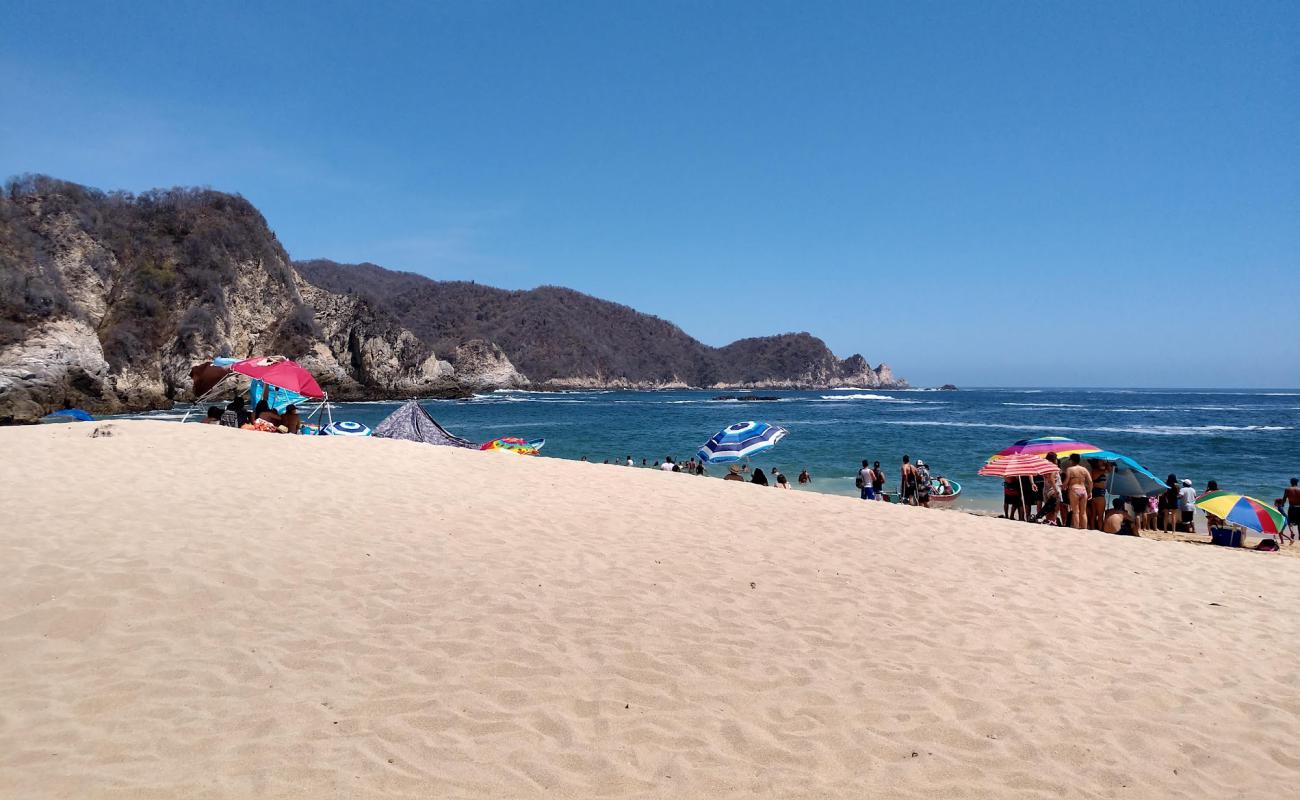 Photo de Playa Careyitos avec sable fin et lumineux de surface