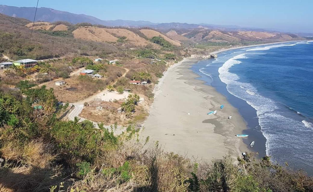 Photo de Playa El Zapote avec sable beige fin de surface