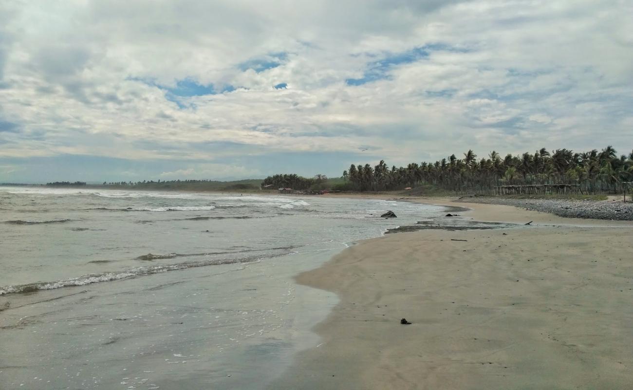 Photo de Atracadero Beach avec sable brun de surface