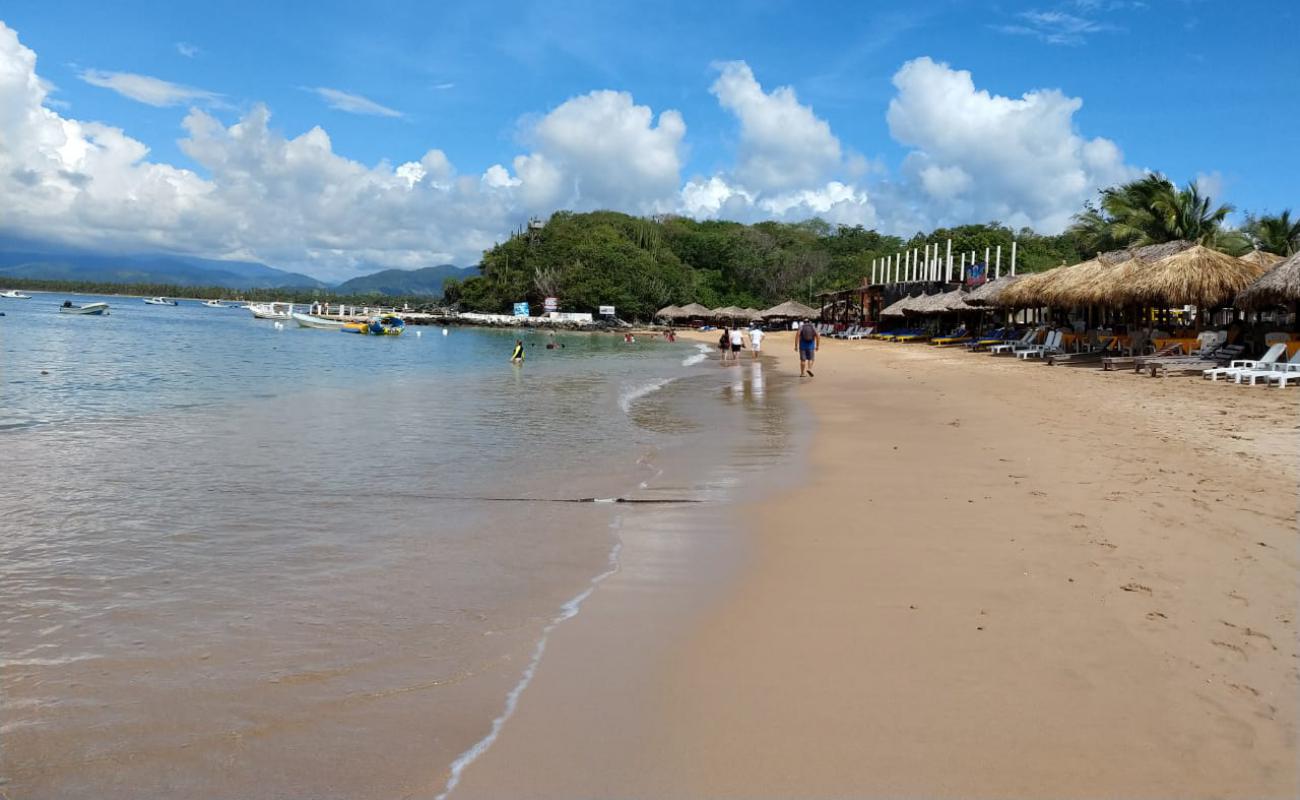 Photo de Playa Linda II avec sable brun de surface