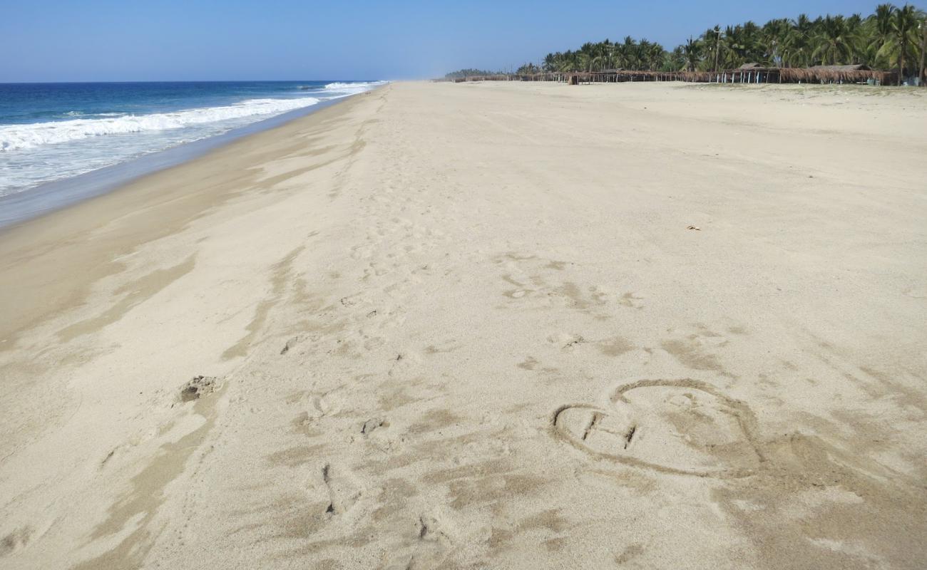 Photo de Paraiso Escondido avec sable beige de surface