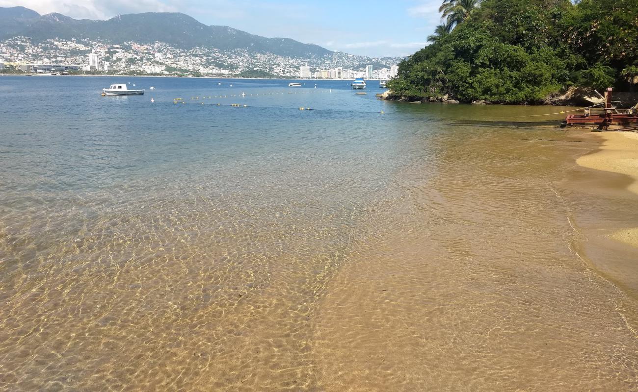 Photo de Playa La Aguada avec sable lumineux de surface