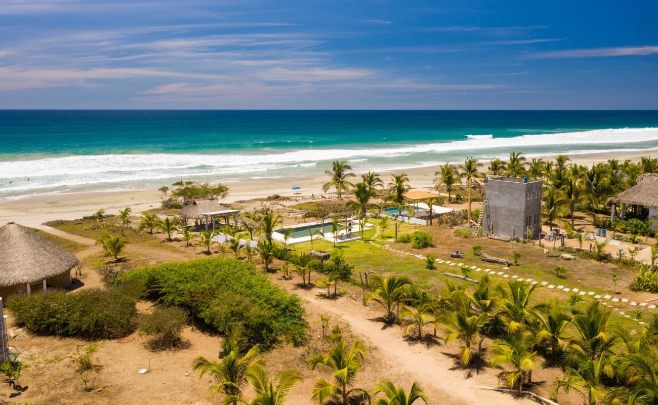 Photo de Playa Tierra Blanca avec sable beige fin de surface