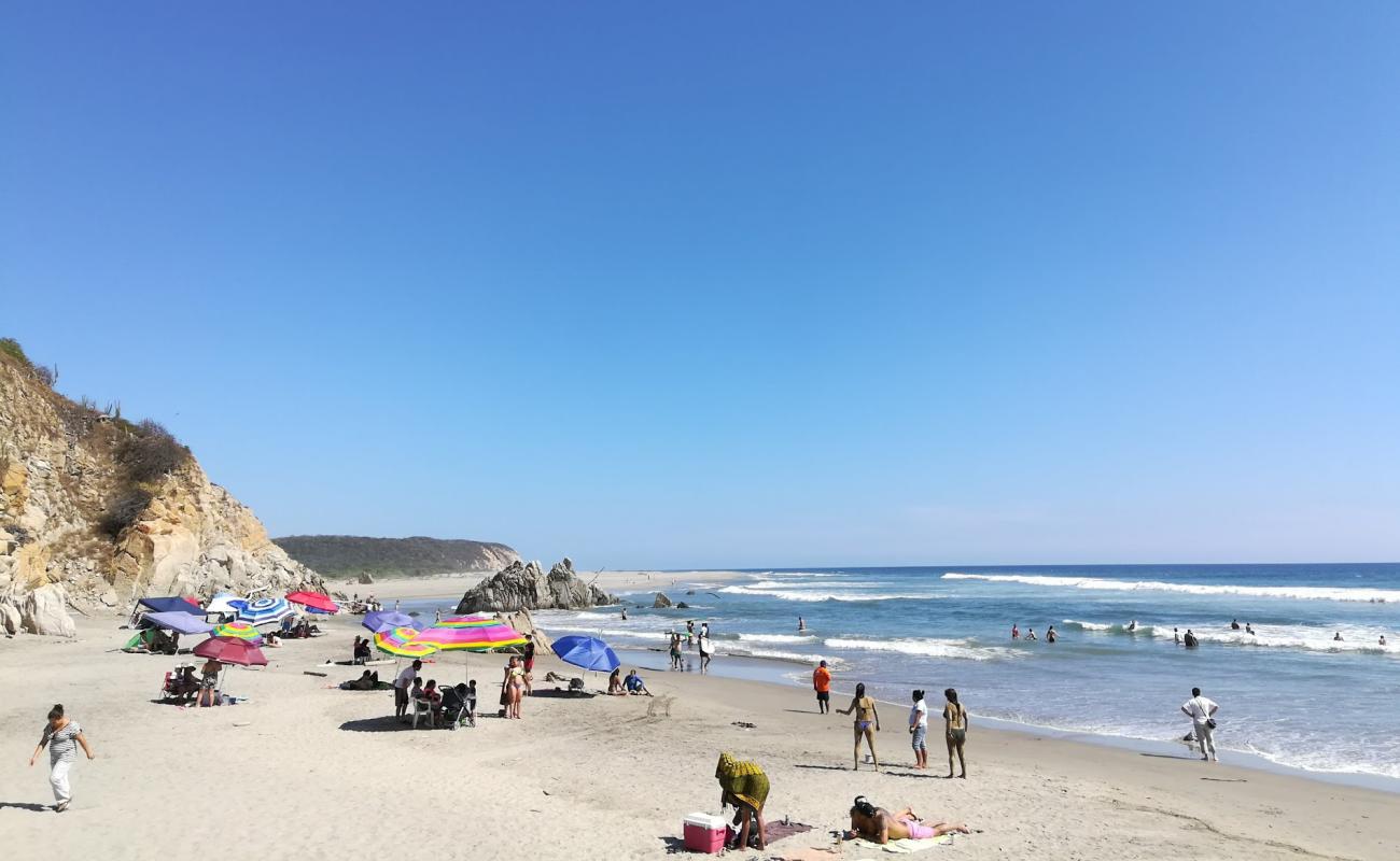 Photo de Bocana beach avec sable gris de surface