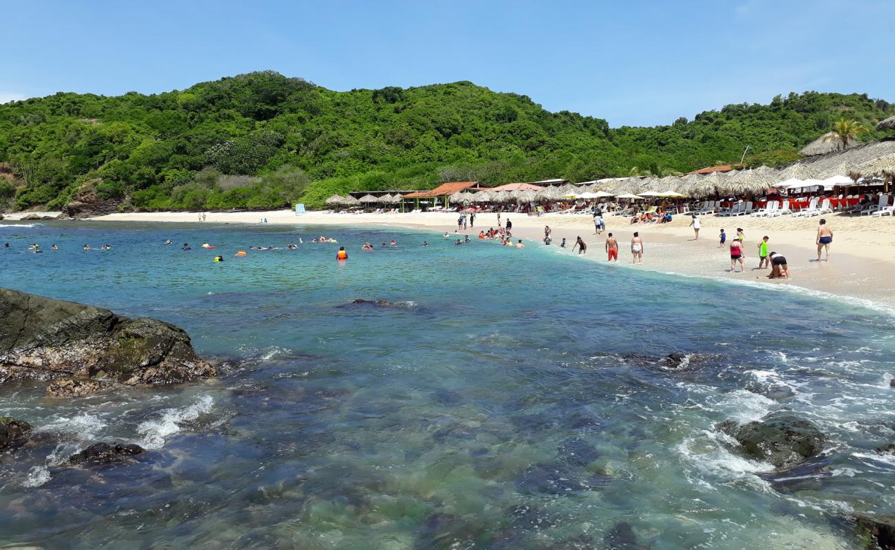 Photo de Playa Coral avec caillou fin clair de surface