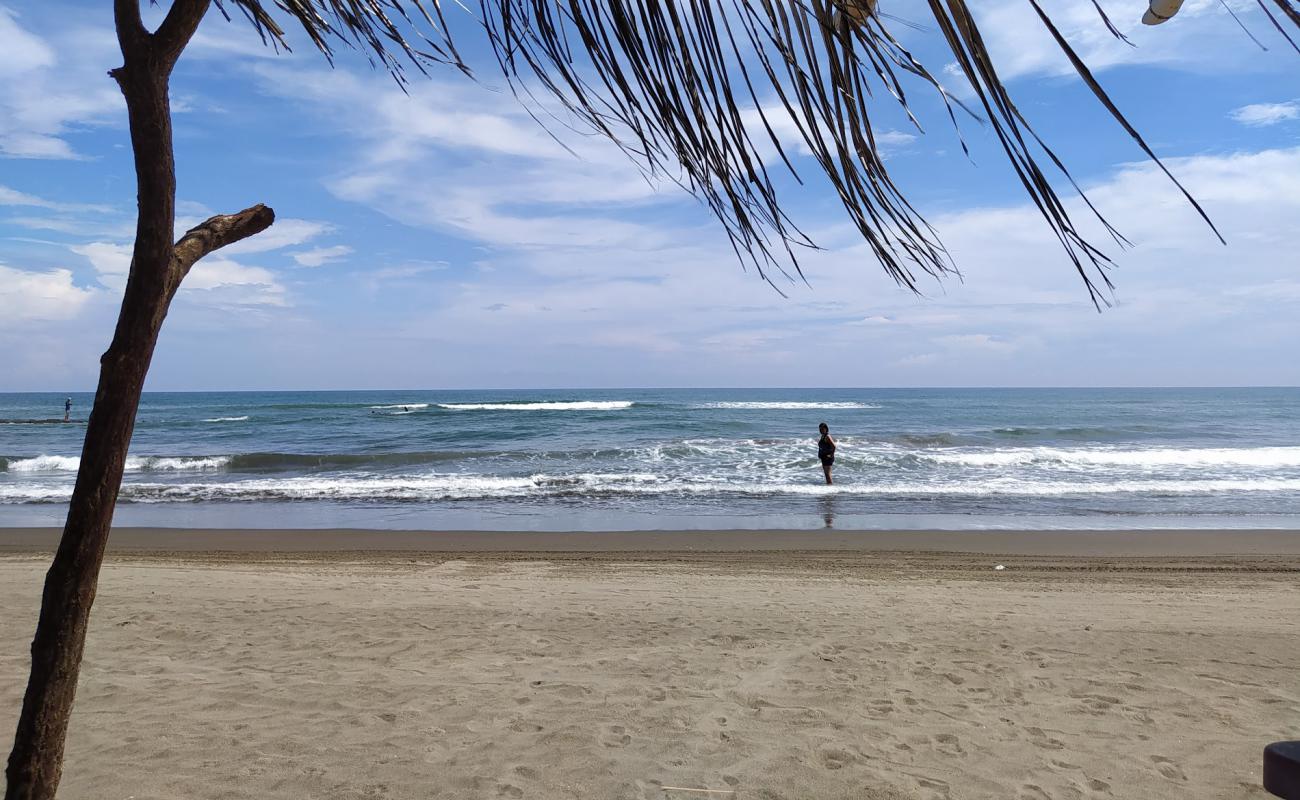 Photo de Playa de Chachalacas avec sable beige de surface