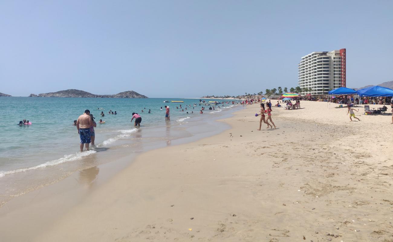 Photo de Playa Los Algodones avec sable lumineux de surface