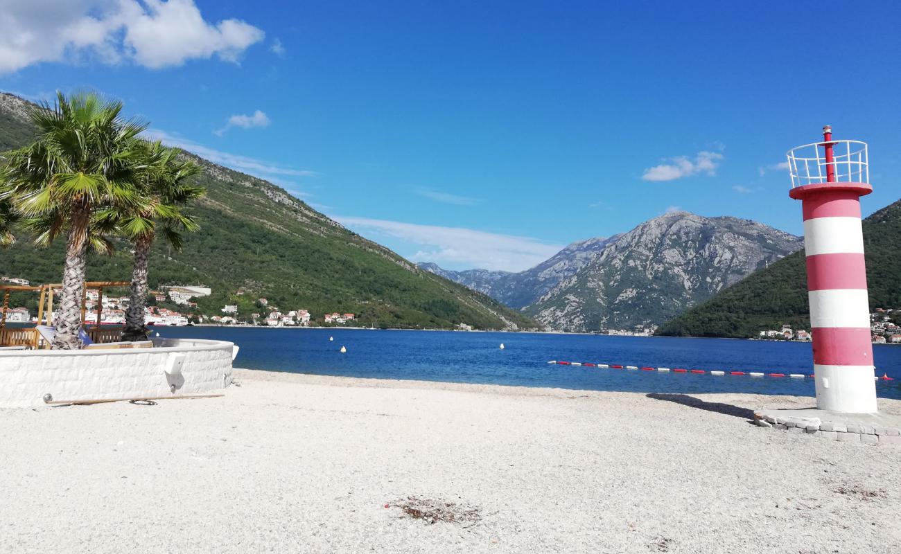 Photo de Adriatica beach avec caillou fin clair de surface