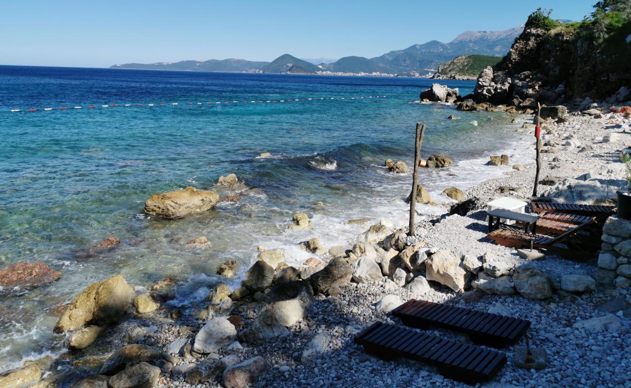 Photo de Presjeke beach avec roches de surface