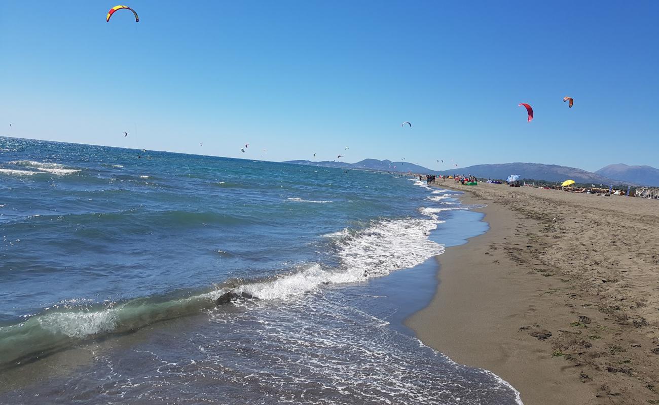 Photo de Plage Doni Stoj avec sable fin gris de surface