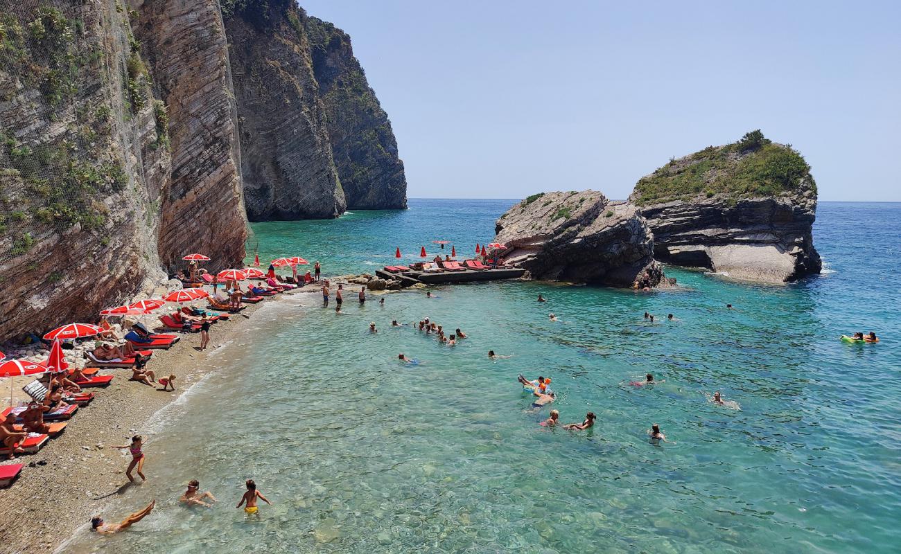 Photo de Sveti Nikola Beach avec galets gris de surface