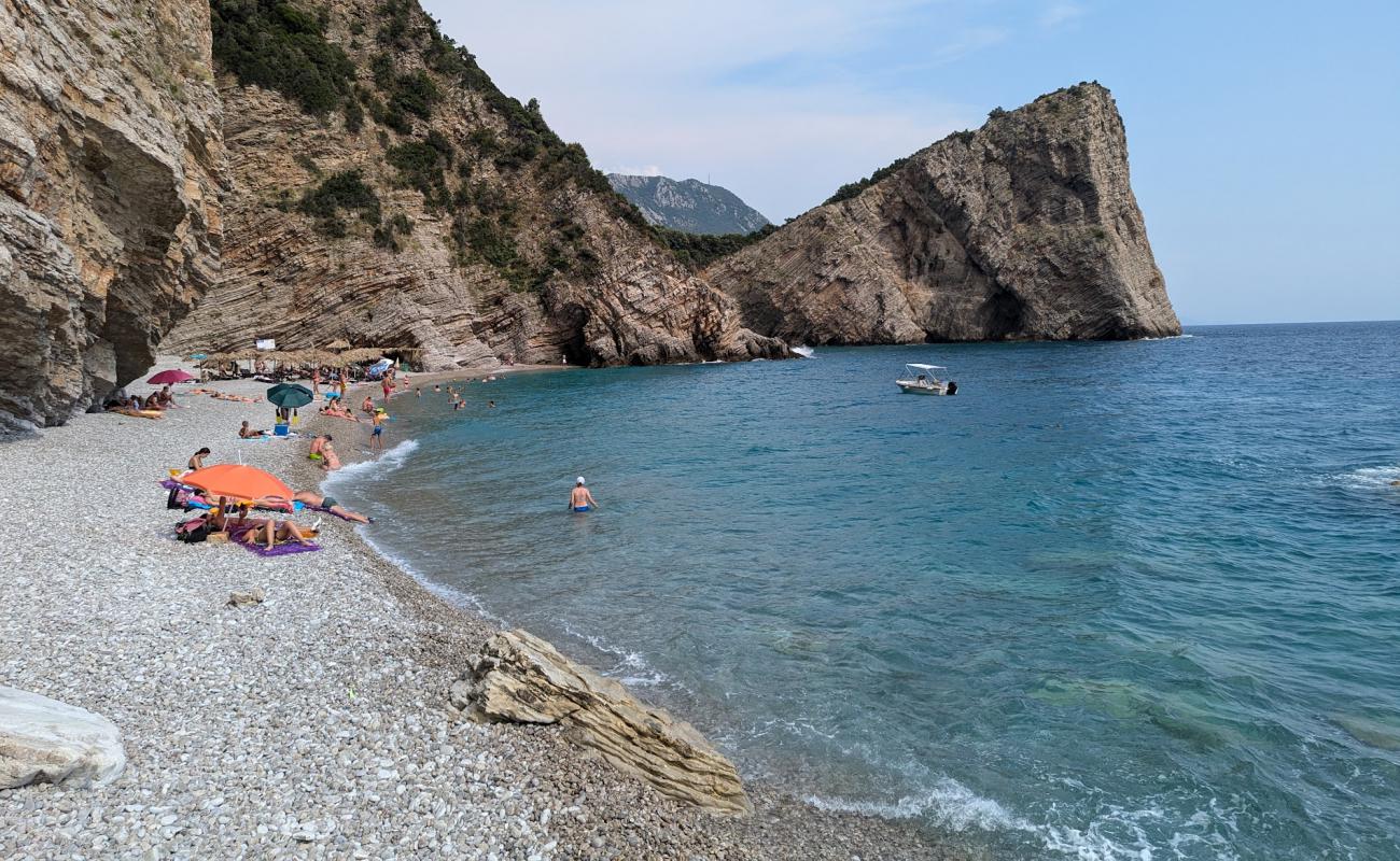 Photo de Vezirova Beach avec galets gris de surface