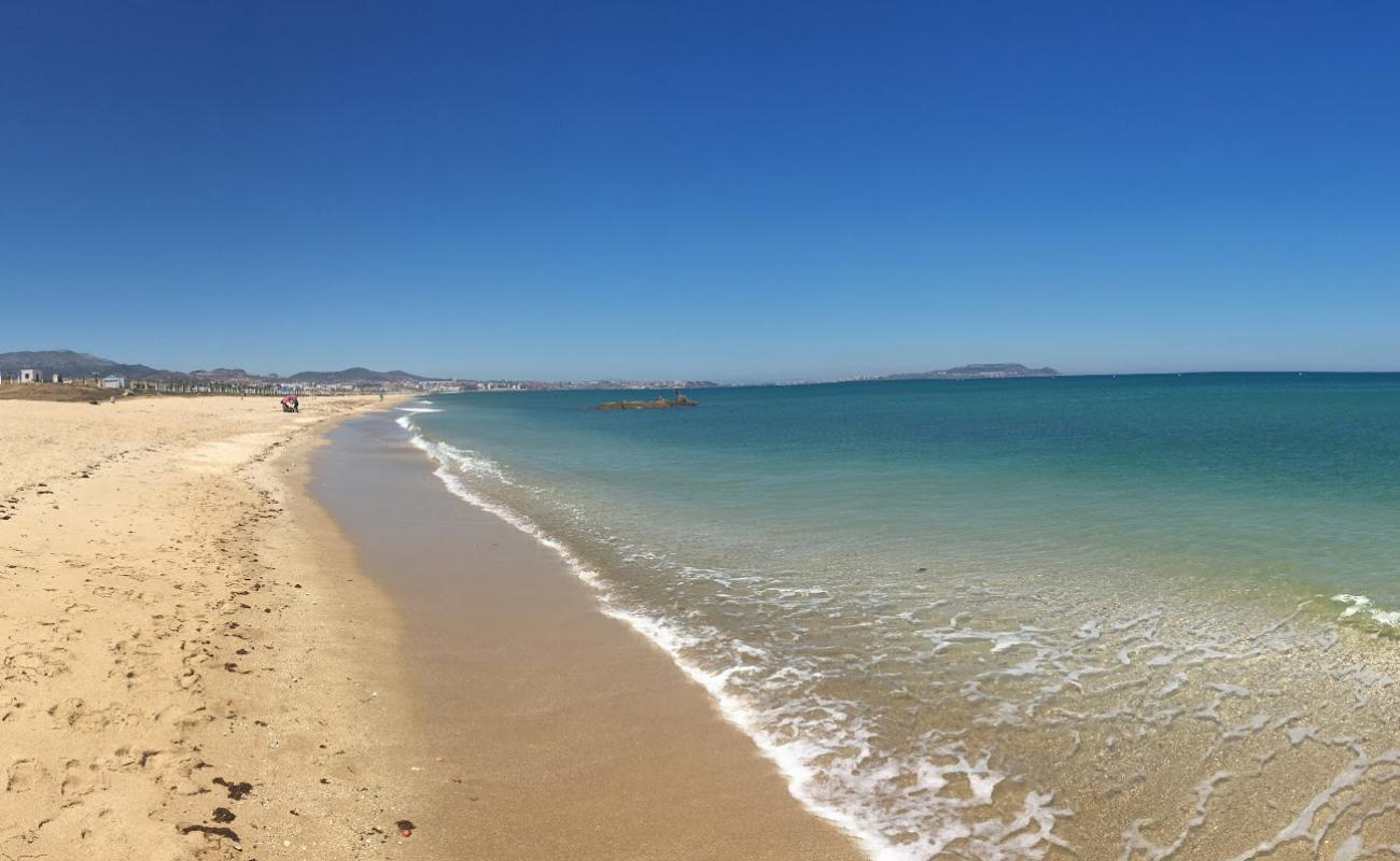 Photo de Plage Riffiine avec sable lumineux de surface