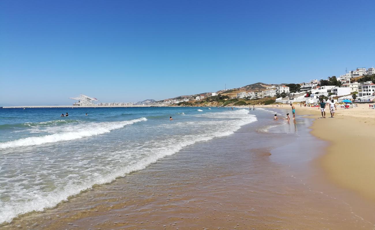 Photo de Plage Public avec sable lumineux de surface