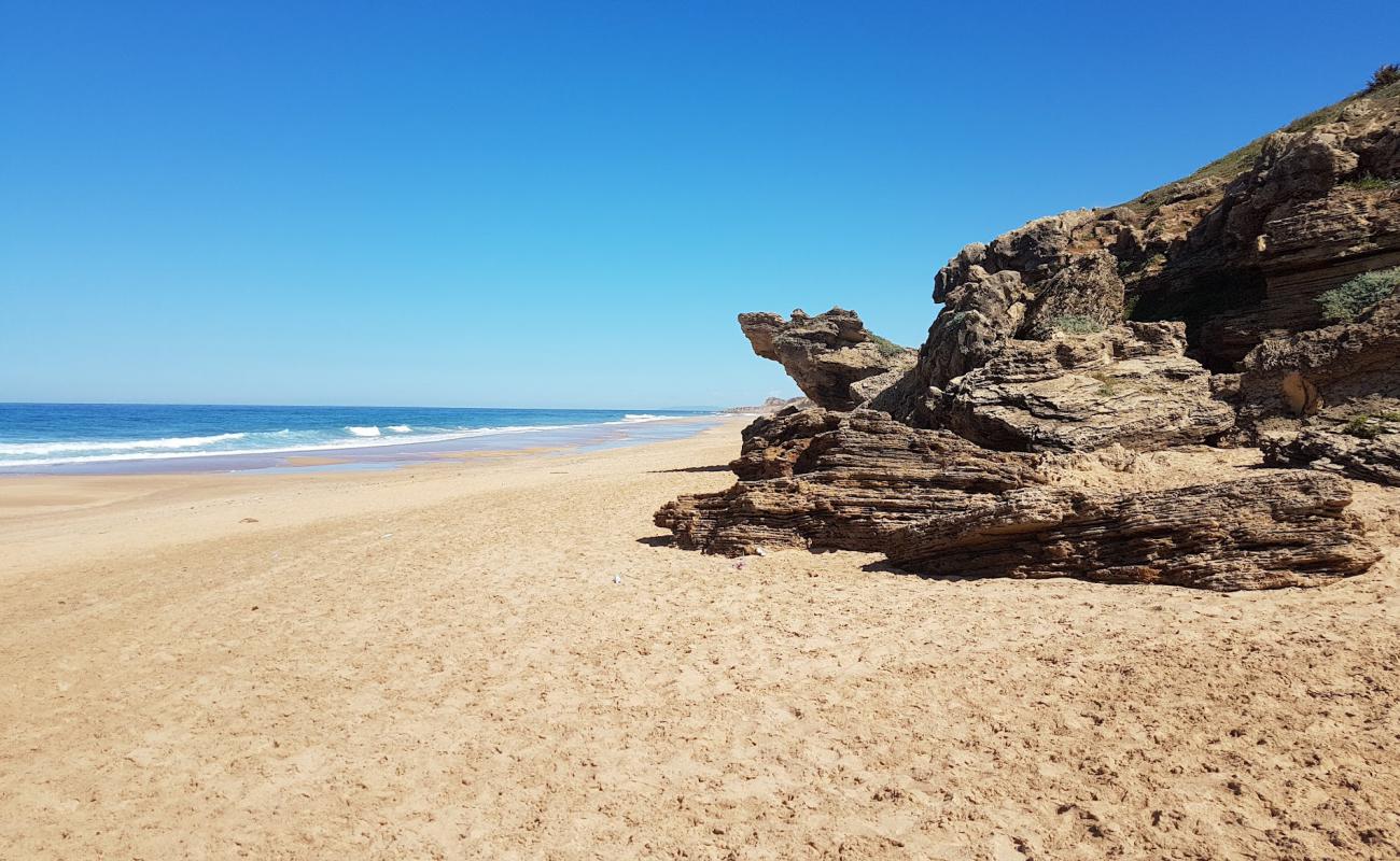 Photo de Achakar Beach avec sable fin et lumineux de surface