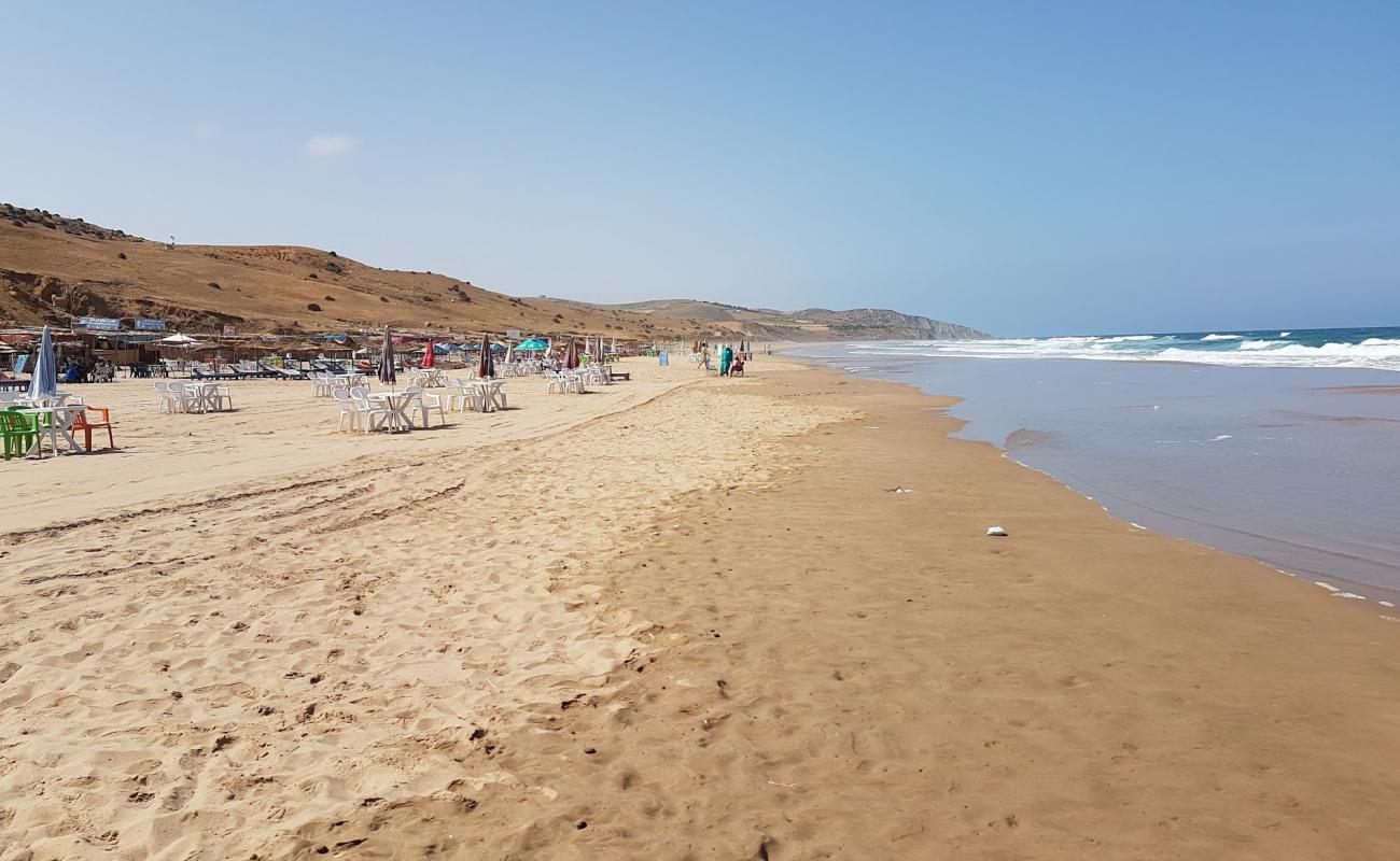 Photo de Plage Des Coves, Asilah avec sable fin et lumineux de surface