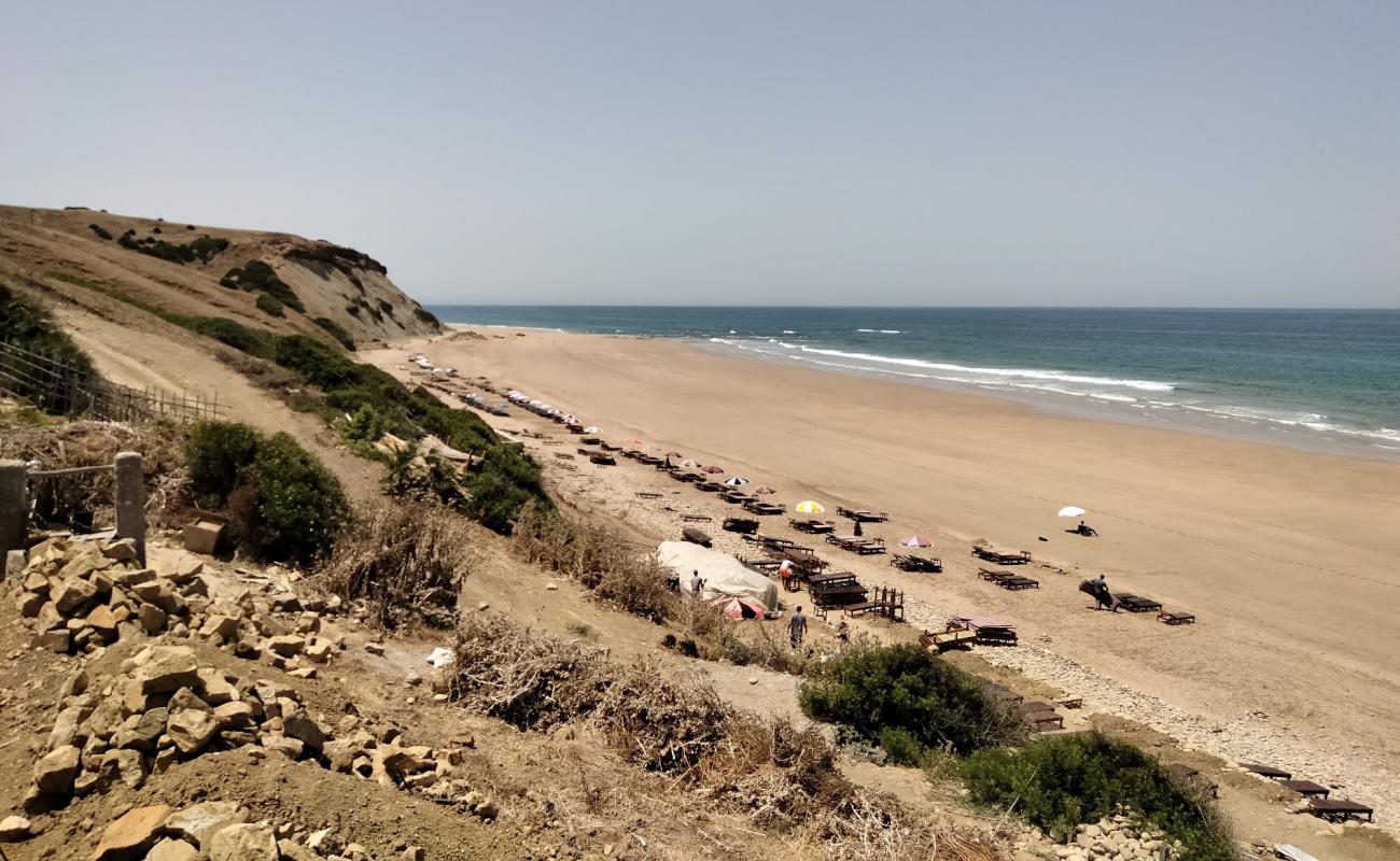 Photo de Plage Sidi Mghayet avec sable fin et lumineux de surface