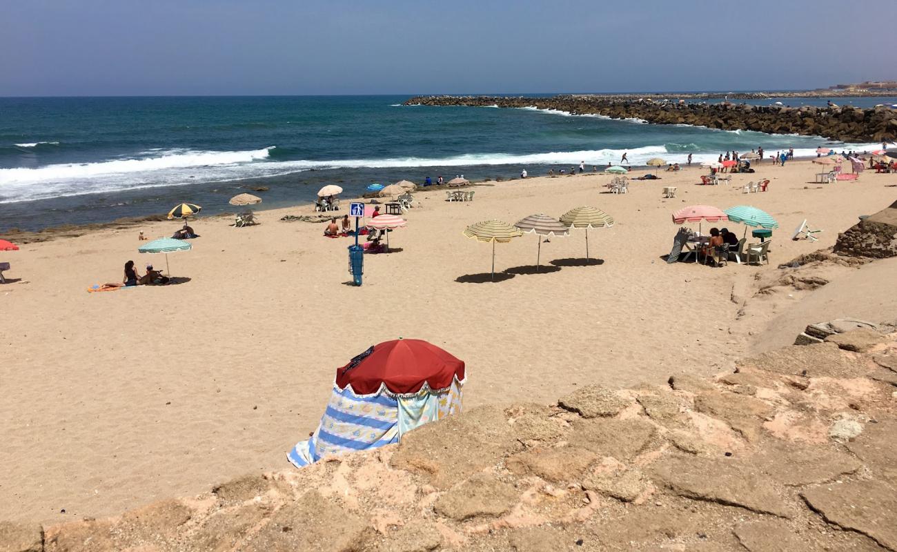 Photo de Plage de Rabat avec sable fin et lumineux de surface