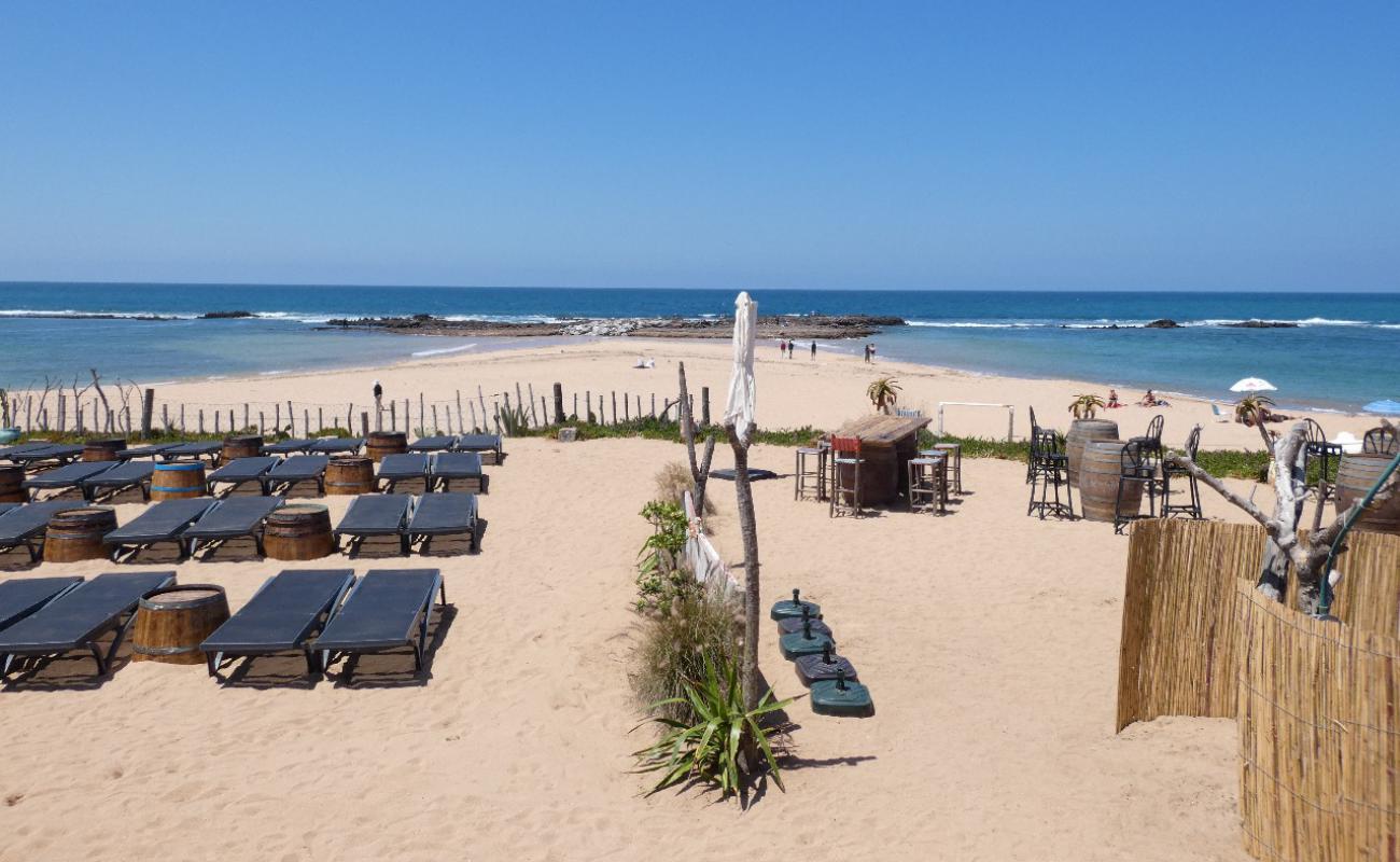 Photo de Oued Cherrat Plage avec sable fin et lumineux de surface