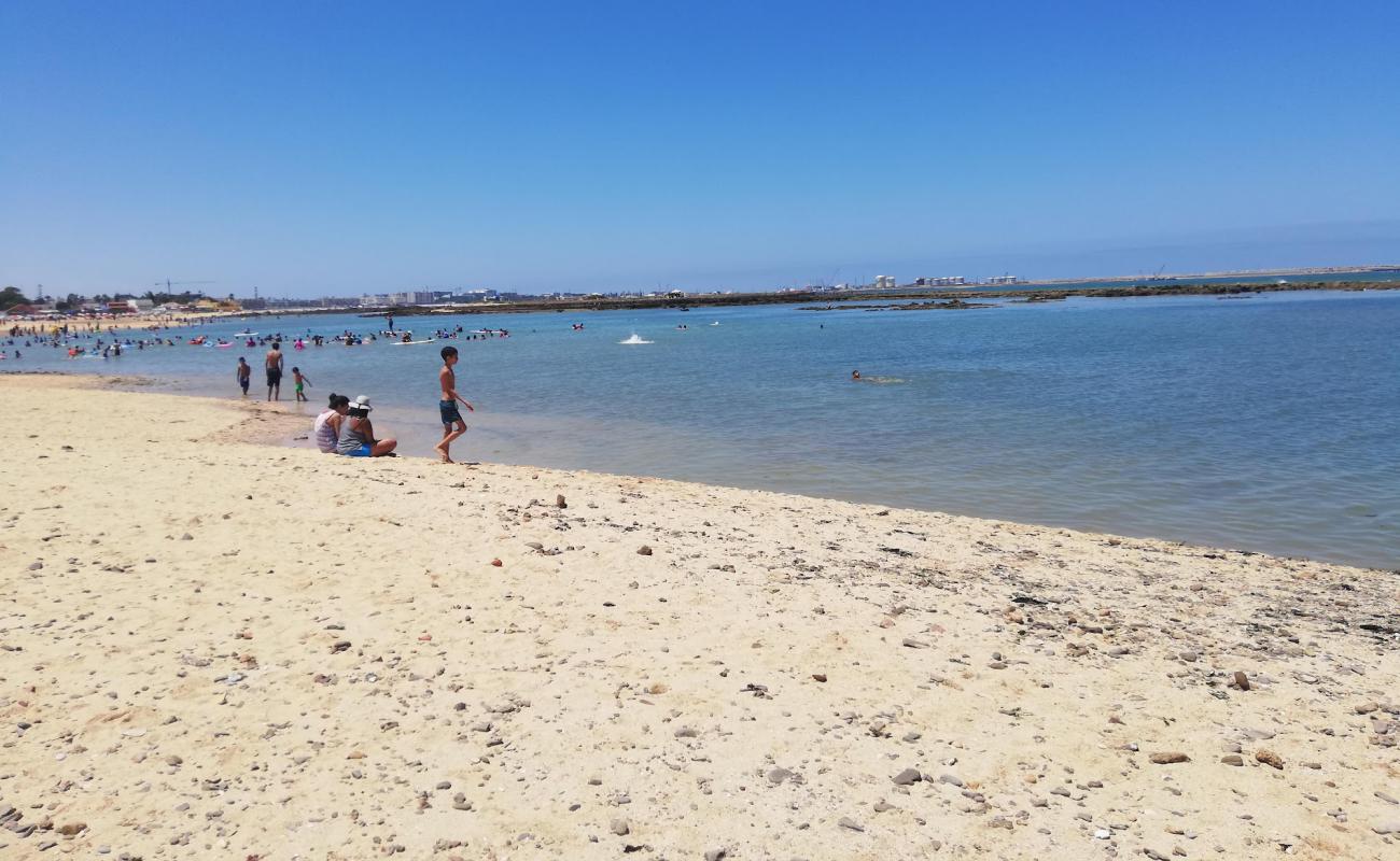 Photo de Plage Manessmane shaty mansman avec sable lumineux de surface