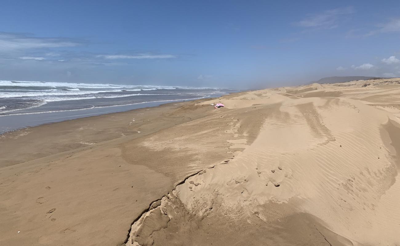 Photo de Plage avec sable fin et lumineux de surface