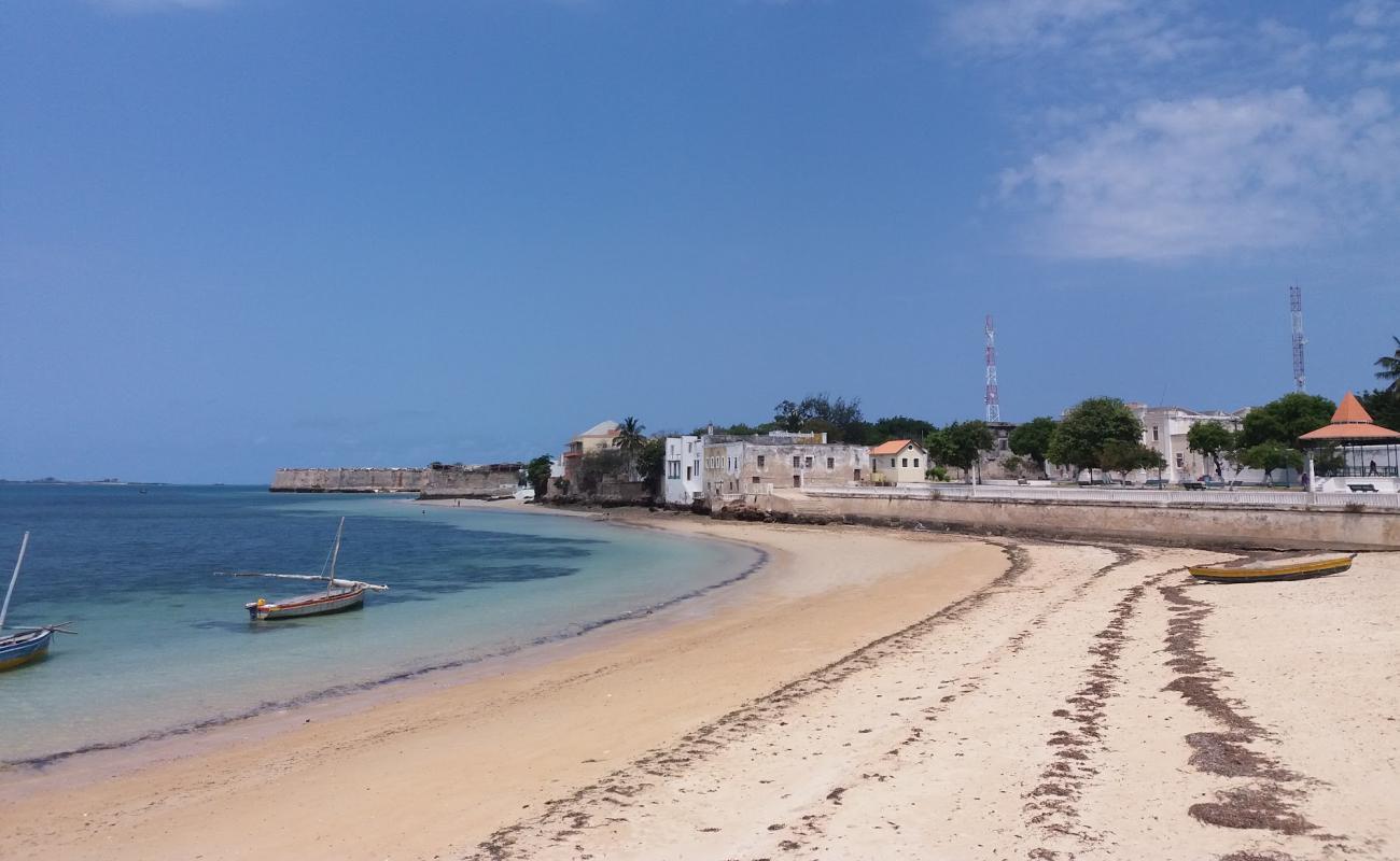 Photo de Mozambique island Beach avec sable lumineux de surface