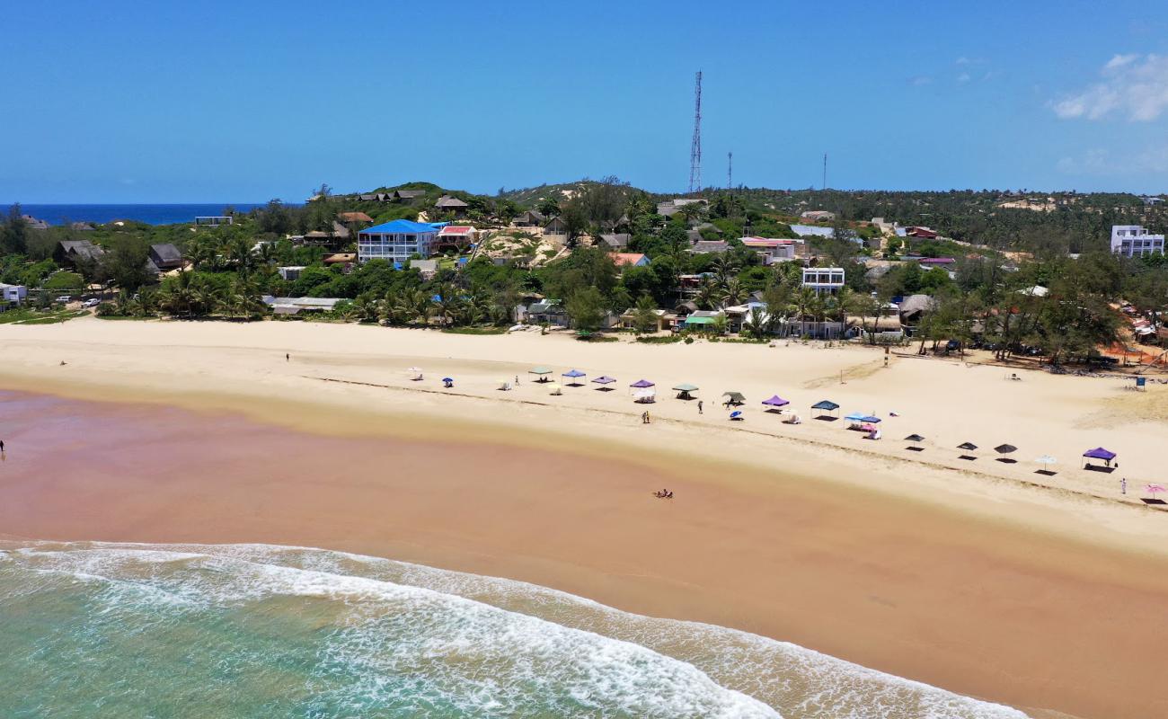 Photo de Tofo Beach avec sable lumineux de surface