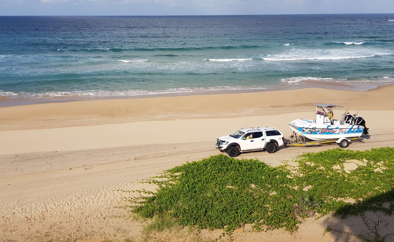 Photo de Zavora Lodge Beach avec sable beige de surface
