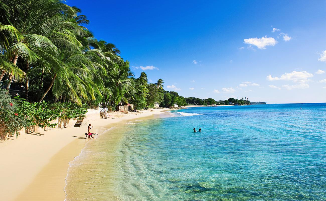 Photo de Gibbes beach avec sable beige de surface
