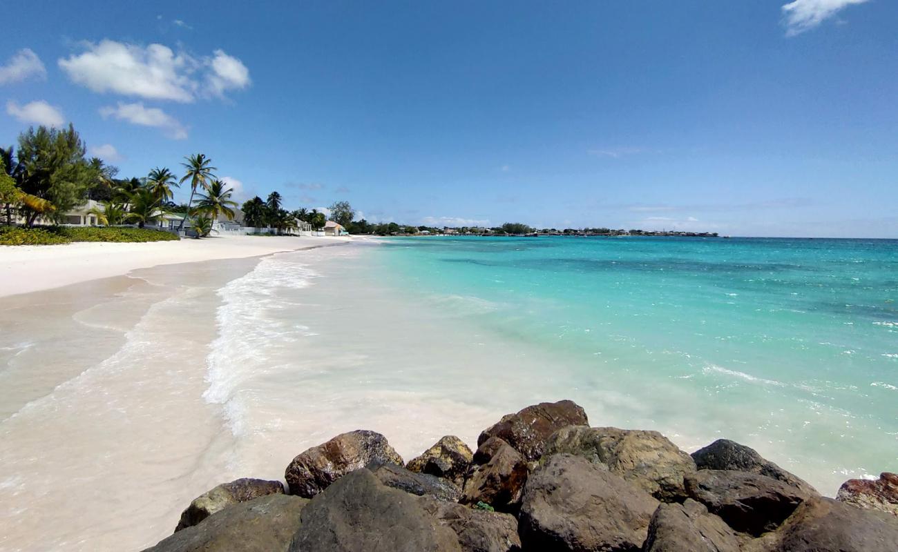 Photo de Welches beach avec sable fin et lumineux de surface