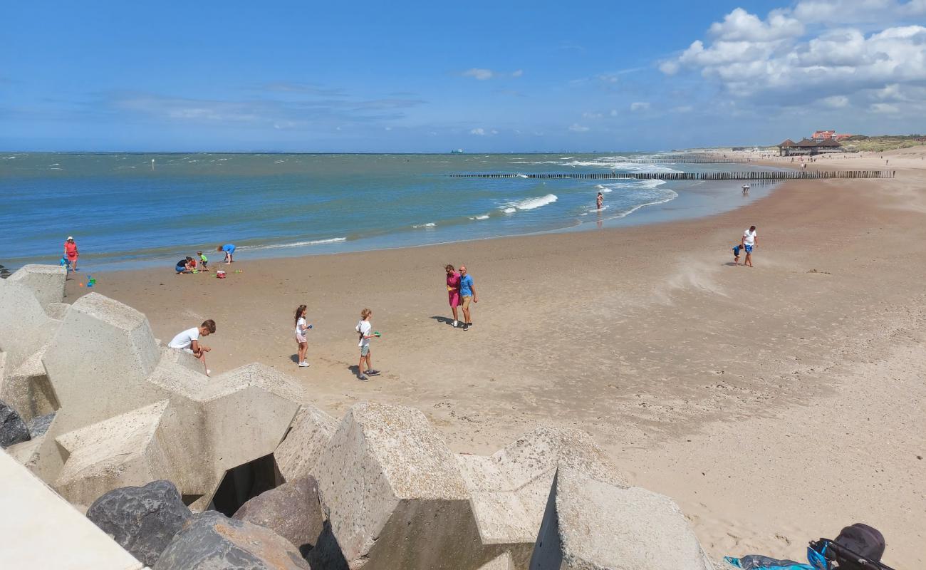 Photo de Cadzand strand avec sable lumineux de surface