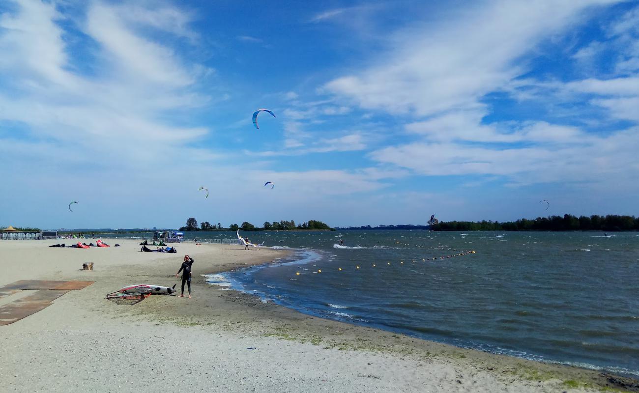 Photo de Blijburg Plage avec sable lumineux de surface