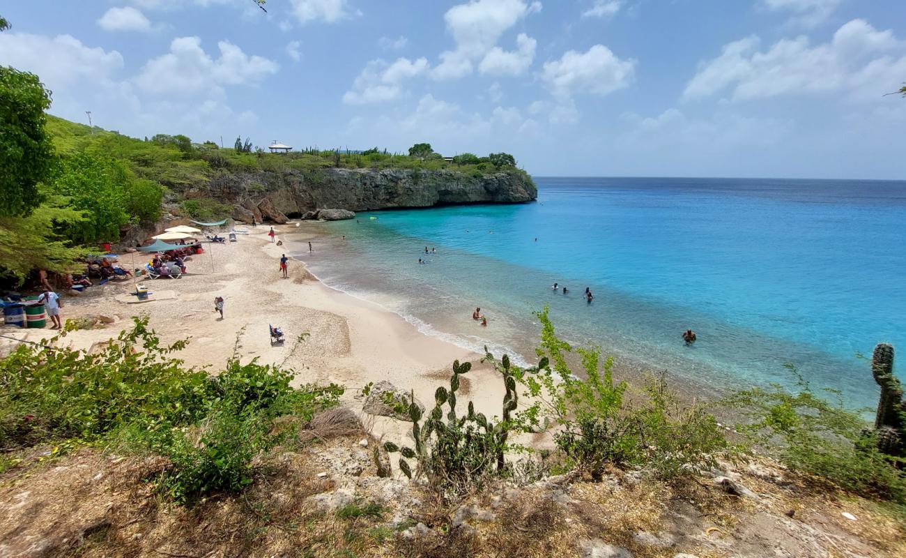 Photo de Playa Jeremi avec sable beige & galets de surface