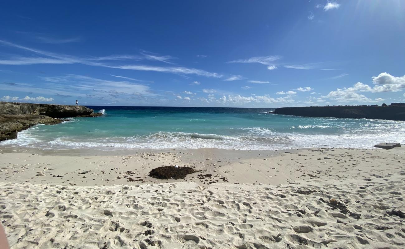 Photo de Playa Chikitu avec sable beige de surface