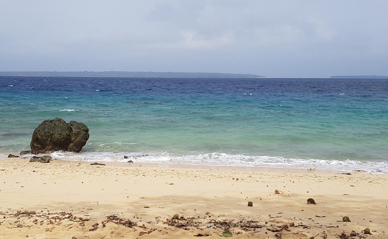 Photo de Espiritu Santo Beach avec sable beige de surface