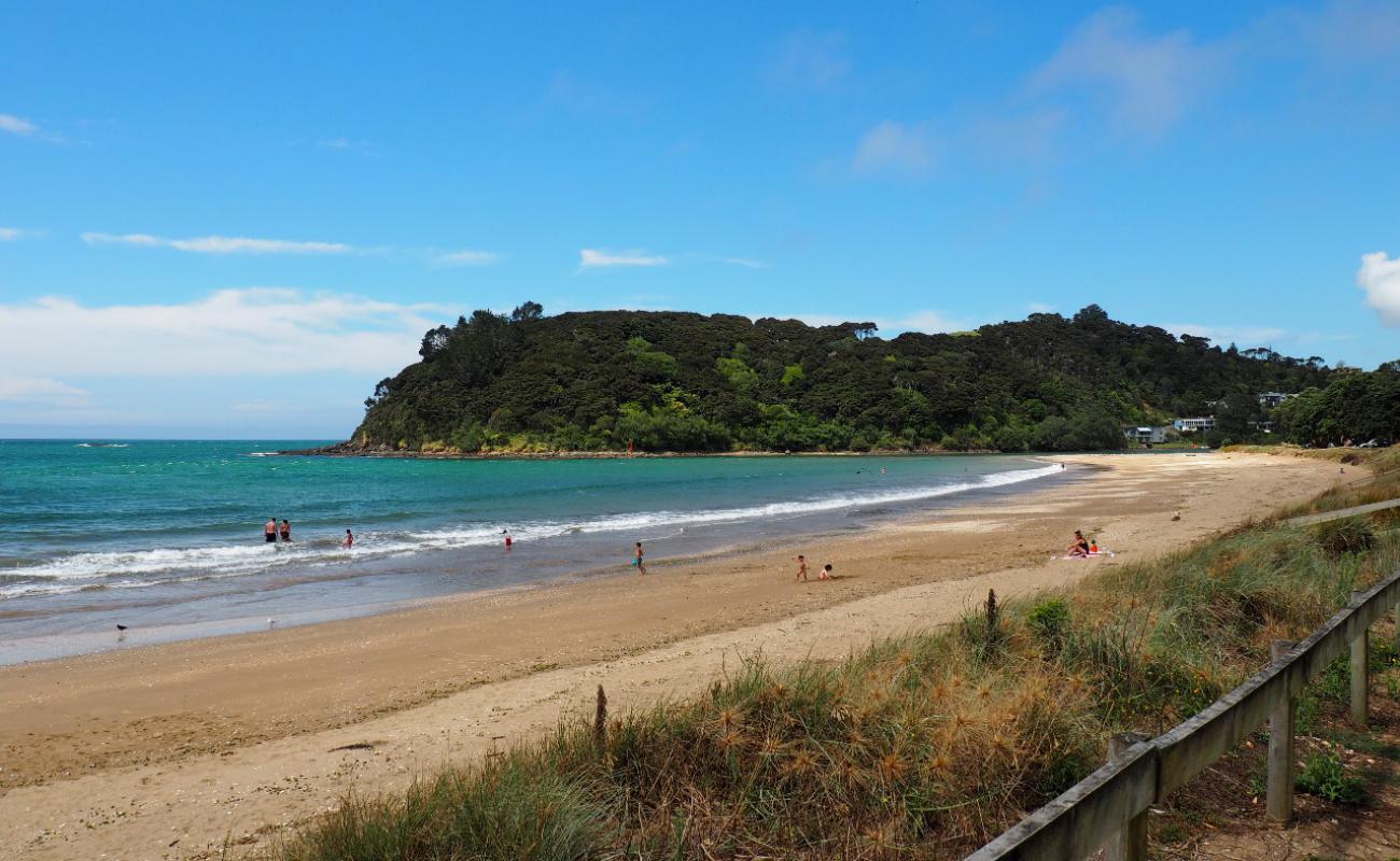 Photo de Taipa Beach avec sable coquillier lumineux de surface