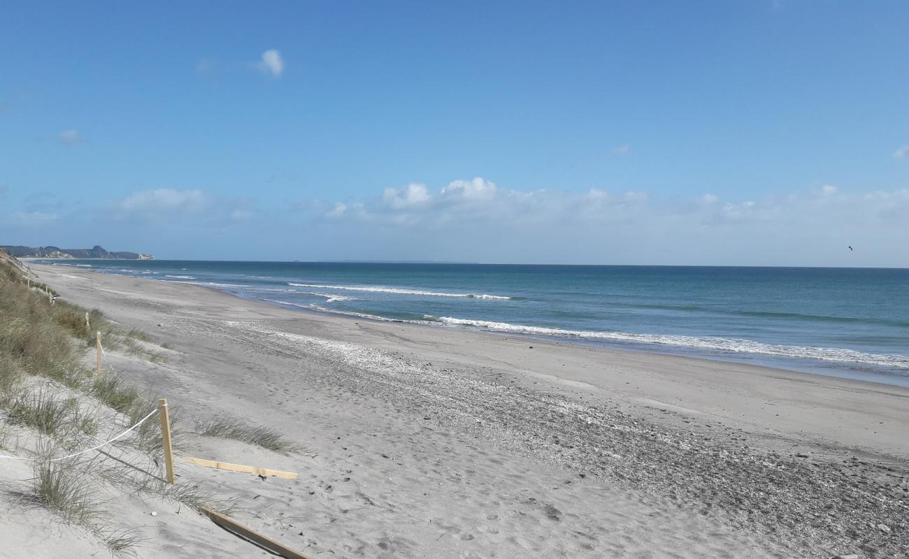 Photo de Midway Beach avec sable lumineux de surface