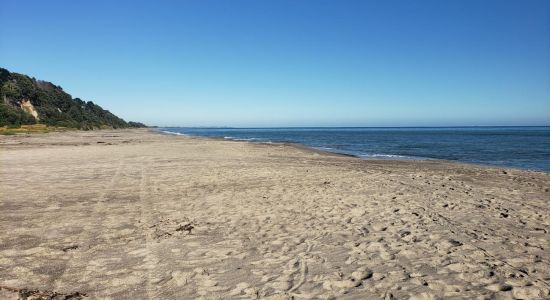 Pikowai Beach