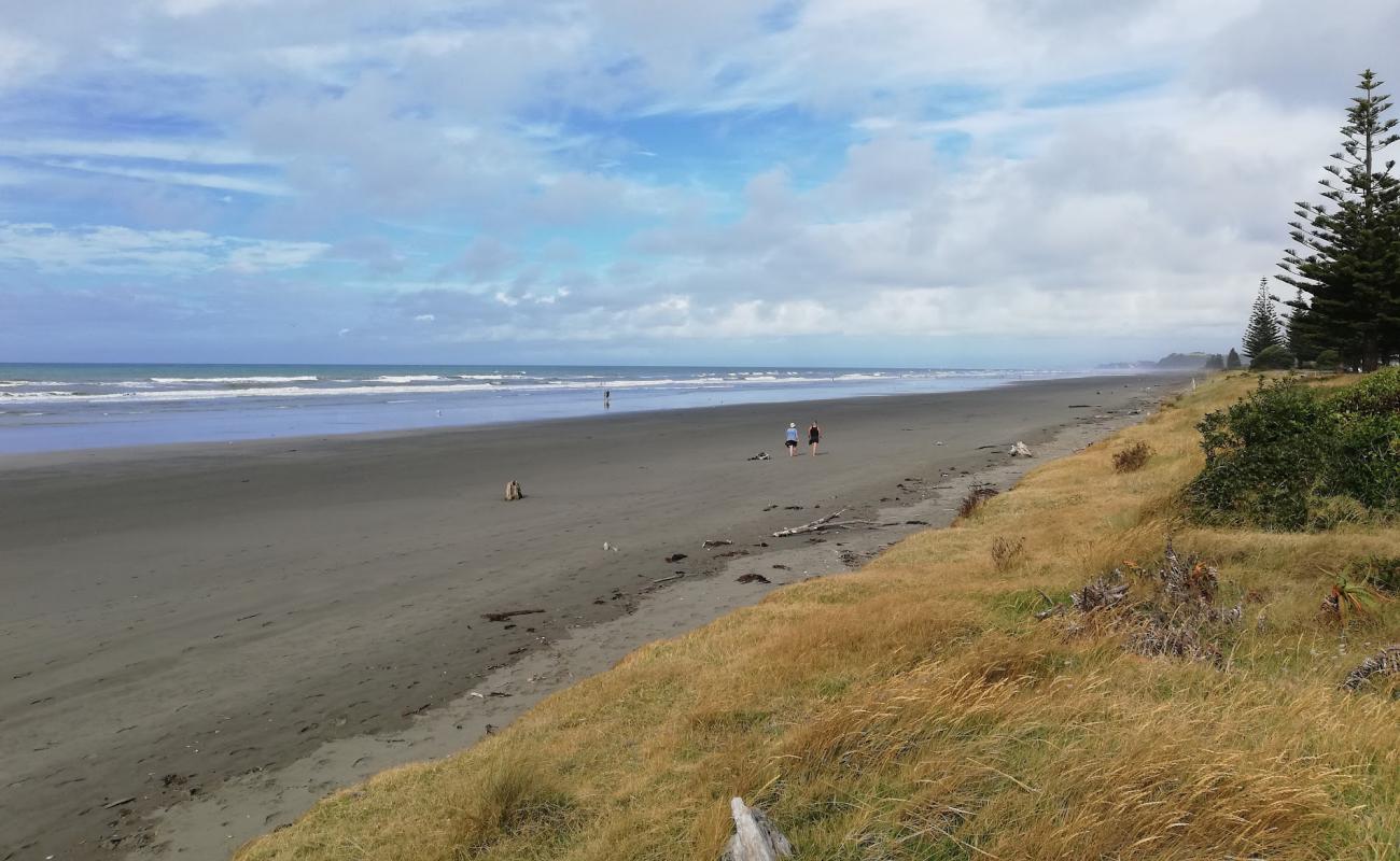 Photo de Wharekura Beach avec sable beige de surface