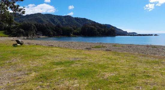 Maraehako Beach