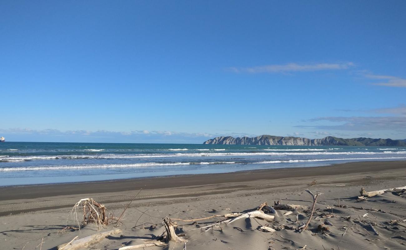 Photo de Midway Beach II avec sable beige de surface